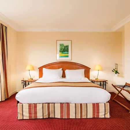 Hotel Pullman Bucharest World Trade Center Esterno foto