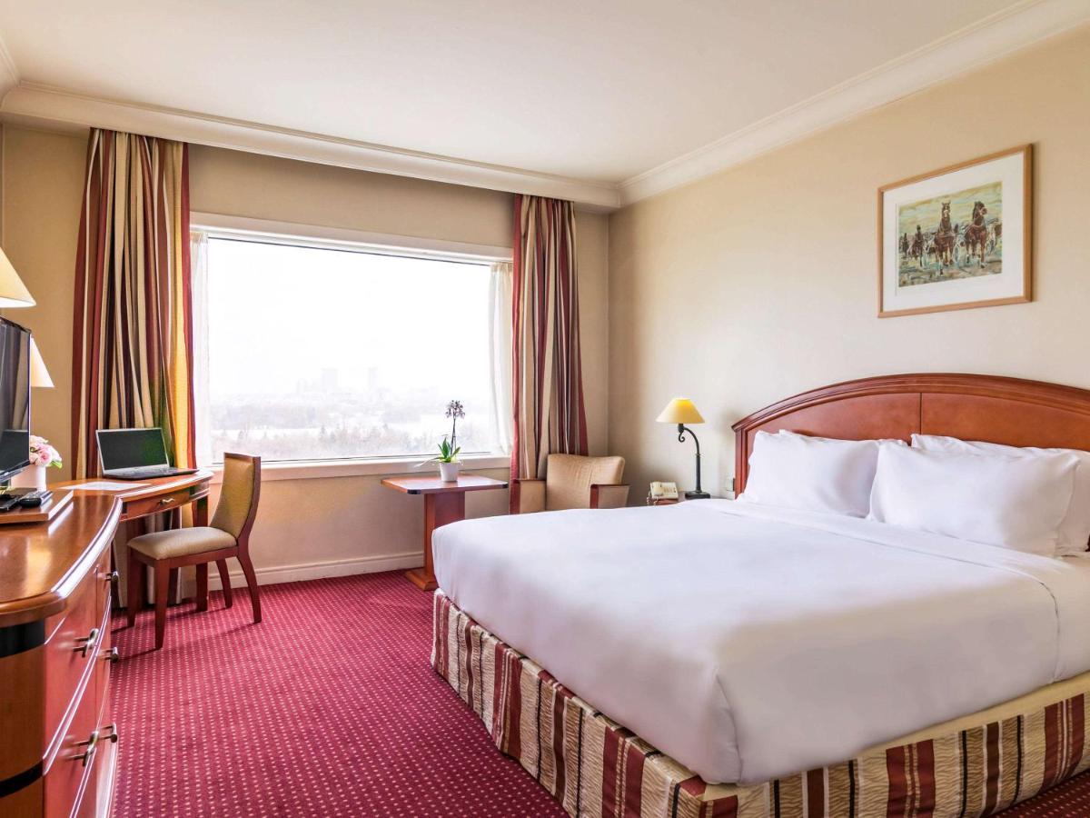 Hotel Pullman World Trade Center 4*