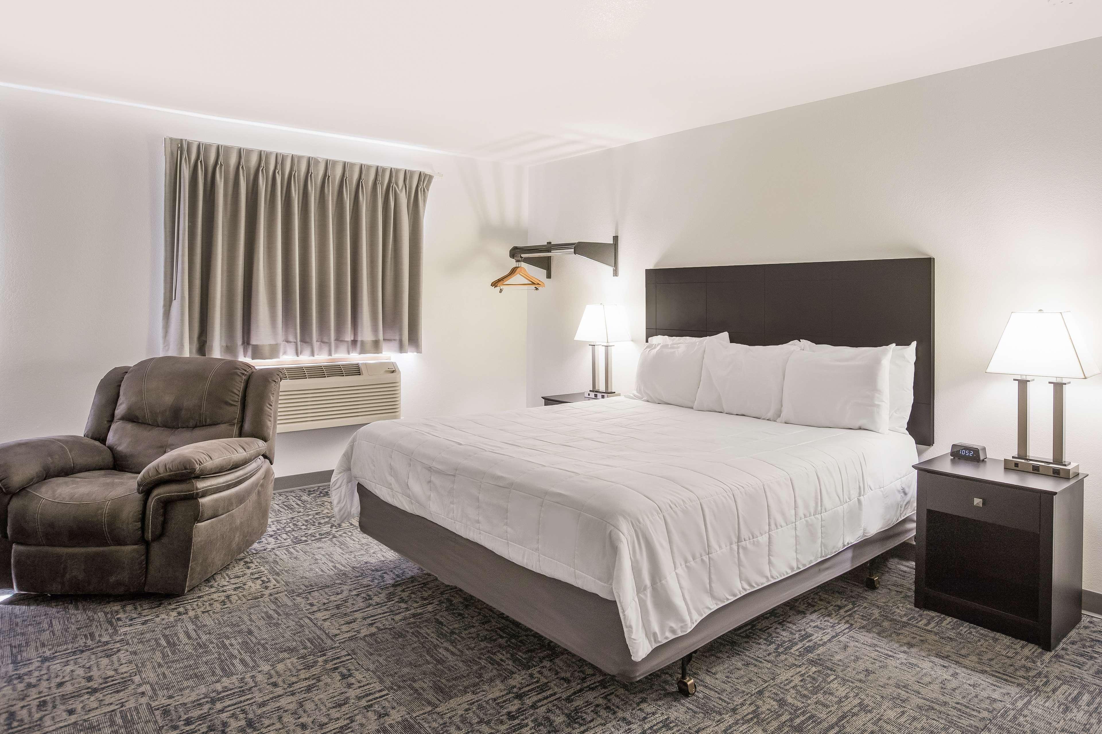 Hotel Pullman World Trade Center 4*