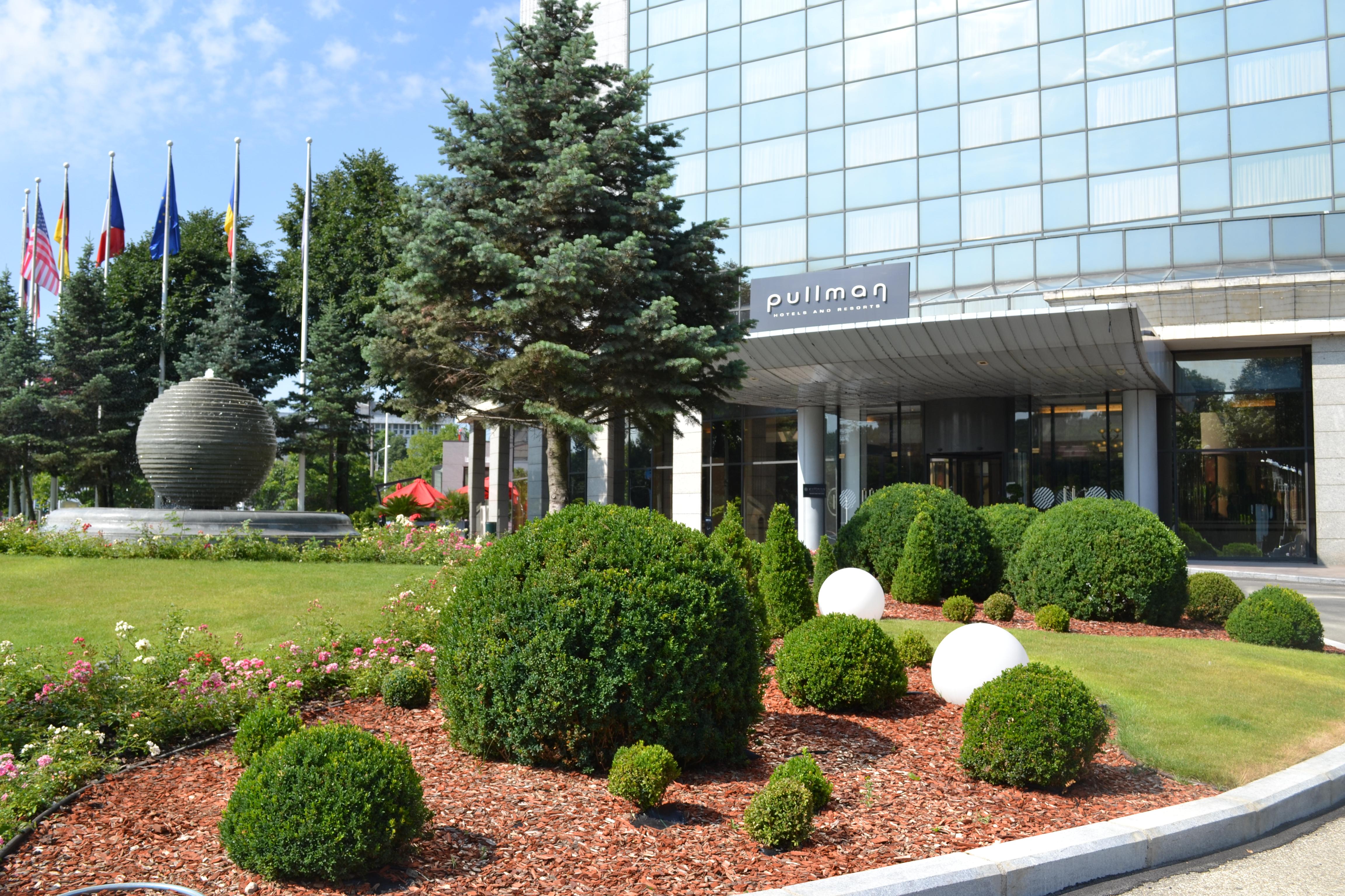 Pullman World Trade Center Hotel 4*