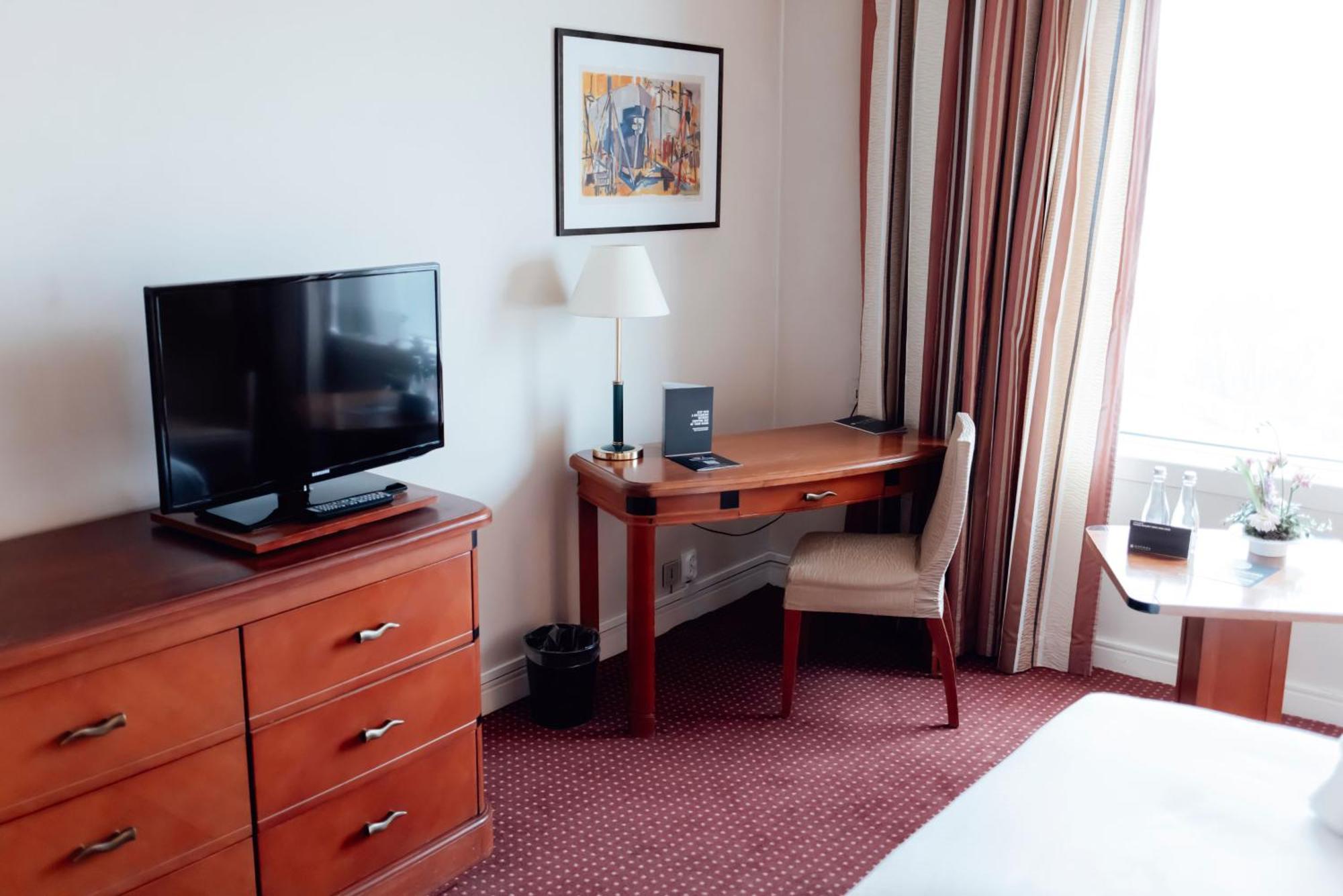 Pullman World Trade Center Hotel 4*